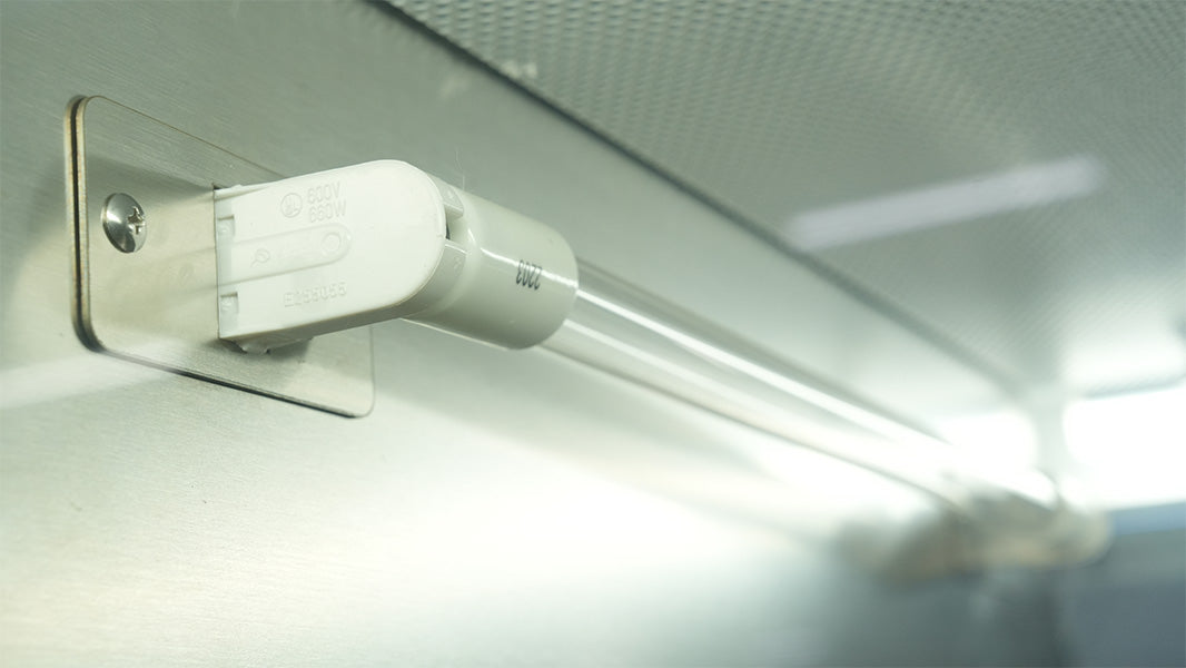 Dual-sided Class II A2 biosafety cabinet – UV lamp