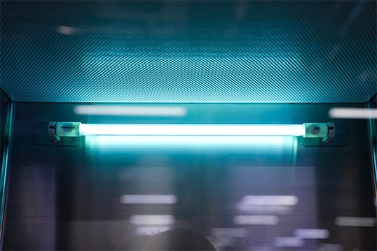 Class II biological safety cabinet – UV lamp